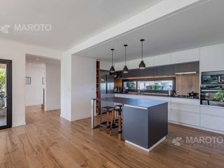 Foto 18 de CASA EN VENTA AL AGUA EN SAN MATIAS - CUATRO DORMITORIOS -