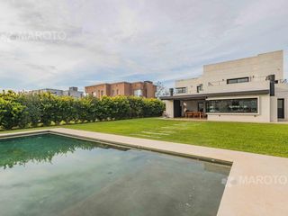 Foto 44 de CASA EN VENTA AL AGUA EN SAN MATIAS - CUATRO DORMITORIOS -