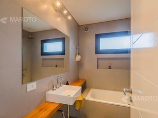 Foto 21 de CASA EN VENTA AL AGUA EN SAN MATIAS - CUATRO DORMITORIOS -