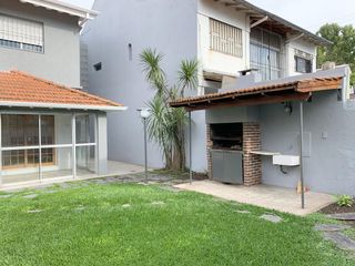 Foto 13 de Casa  4 dormitorios jardin garage olivos