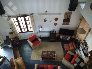 Foto 4 de VENTA CASA 5 DORMITORIOS  - B° CONFLUENCIA RURAL - NEUQUEN