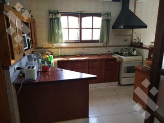 Foto 10 de VENTA CASA 5 DORMITORIOS  - B° CONFLUENCIA RURAL - NEUQUEN