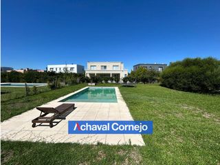 Foto 9 de Casa en Vistas en Alquiler amoblada (2 dormitorios, jardin y pileta)