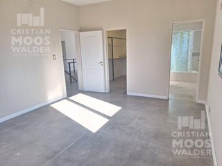 Foto 18 de Apta Crédito Casa en venta 4 ambientes Fincas del Lago