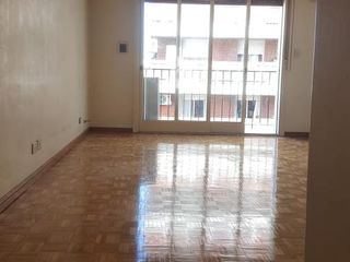 Foto 2 de Venta departamento 4 ambientes - con balcon corrido