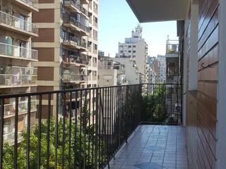 Foto 1 de Venta departamento 4 ambientes - con balcon corrido