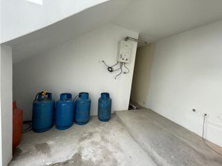 Foto 10 de Quitumbe, Casa Comercial en Venta, 362m2, 6 Ambientes