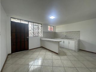 Foto 5 de Quitumbe, Casa Comercial en Venta, 362m2, 6 Ambientes