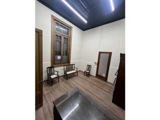 Foto 4 de Oficinas en alquiler a la calle.......