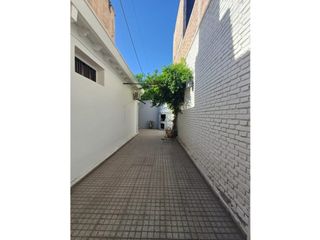 Foto 12 de Inkasa Inmobiliaria Alquila Casa en Ciudad Frente a Mercado Moreno.