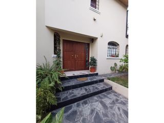 Foto 1 de INKASA INMOBILIARIA - ALQUILA CASA EN GODOY CRUZ DESTINO COMERCIAL