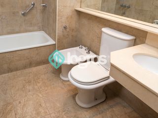 Foto 32 de Departamento en venta de 3 dormitorios con cochera en Macrocentro