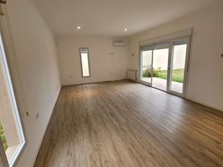 Foto 5 de Casa en venta de 3 dormitorios en Las Acacias