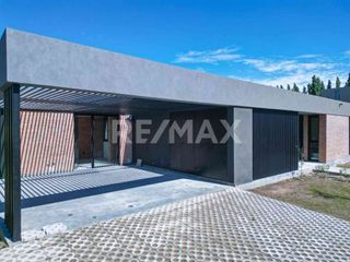 Foto 2 de VENTA CASA A ESTRENAR BARRIO SAUCES DEL LIMAY