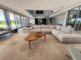 Foto 12 de VENTA CASA 7 AMB con SENSACIONAL VISTA AL GOLF