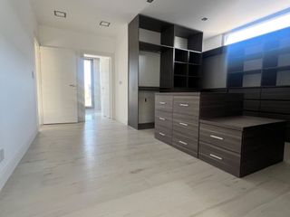 Foto 20 de VENTA CASA 7 AMB con SENSACIONAL VISTA AL GOLF