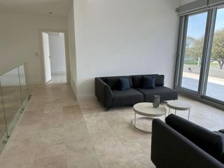 Foto 15 de VENTA CASA 7 AMB con SENSACIONAL VISTA AL GOLF