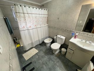Foto 13 de VENTA CASA 4 AMB CON GARAGE Y JARDIN EL TALAR
