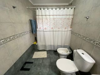 Foto 14 de VENTA CASA 4 AMB CON GARAGE Y JARDIN EL TALAR