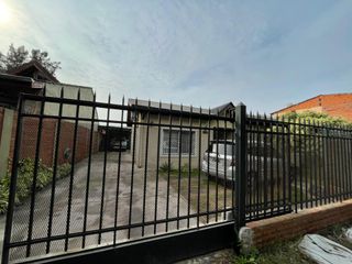 Foto 35 de VENTA CASA 4 AMB CON GARAGE Y JARDIN EL TALAR