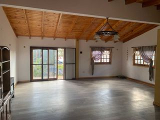 Foto 4 de VENTA CASA C/COCHERA MULTIFAMILIAR
