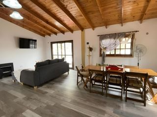 Foto 2 de VENTA CASA C/COCHERA MULTIFAMILIAR