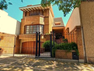 Foto 1 de CASA EN VENTA - QUINTA SECCIÓN - MENDOZA