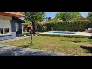 Foto 8 de Propiedad con piscina en alquiler