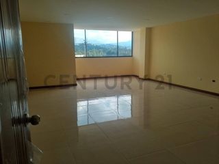 Foto 5 de RENTO 20 Oficinas Sangolqui  en Edificio - Sector Redondel del Colibri