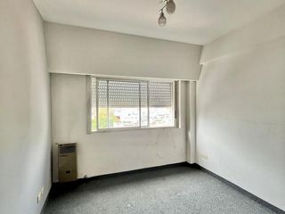 Foto 10 de DEPARTAMENTO 3 AMBIENTES CON COCHERA EXCELENTE UBICACIÓN MUY LUMINOSO