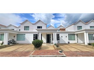 Foto 1 de CASA EN VENTA, CONDOMINIO LAS ACACIAS VIA NEMOCON ZIPAQUIR