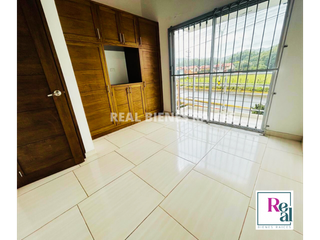 Foto 20 de ARRIENDO CASA ESQUINERA UNIFAMILIAR CERCA AL CENTRO COMERCIAL VIVA