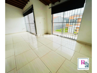 Foto 14 de ARRIENDO CASA ESQUINERA UNIFAMILIAR CERCA AL CENTRO COMERCIAL VIVA