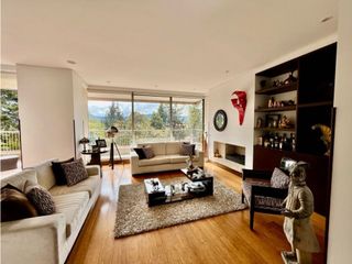 Foto 4 de Increíble apartamento en venta con vista verde y terrazas en Sotileza