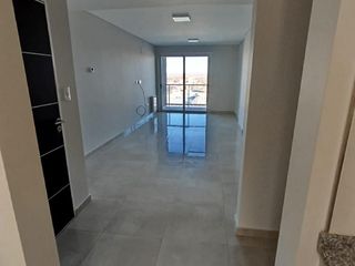 Foto 5 de Departamento 2 dormitorios y cochera - Neuquen capital