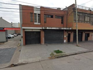Foto 2 de Casa con local en alquiler