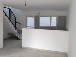 Foto 4 de Venta Dúplex 2 dormitorios - Dr. René Favaloro 675 - Plottier