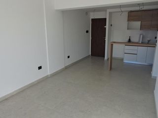 Foto 8 de Departamento en  alquiler en Edificio San Marino X (San Martín y España)