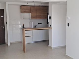Foto 5 de Departamento en  alquiler en Edificio San Marino X (San Martín y España)