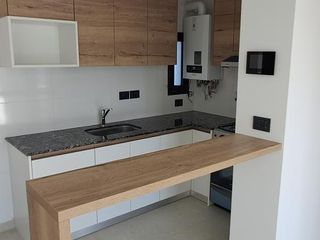 Foto 6 de Departamento en  alquiler en Edificio San Marino X (San Martín y España)