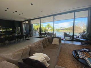 Foto 6 de Casa en VENTA- 5 ambientes- Barrio Cerrado El Golf- Nordelta