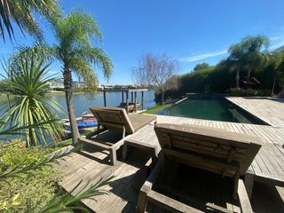 Foto 2 de Casa en VENTA- 5 ambientes- Barrio Cerrado El Golf- Nordelta