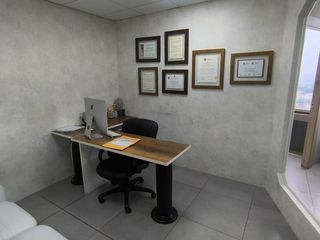 Foto 6 de Oficina en Venta, Edificio The Point, Puerto Santa Ana,  MaxB