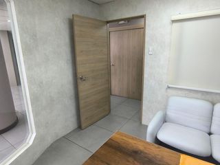 Foto 11 de Oficina en Venta, Edificio The Point, Puerto Santa Ana,  MaxB
