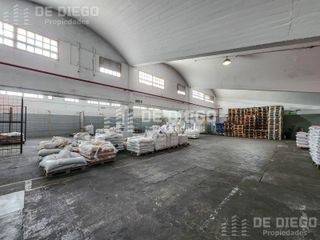 Foto 5 de Alquiler Deposito 4.155 m2 con oficinas y playa de maniobra Munro Vicente Lopez