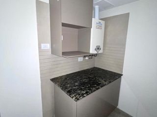 Foto 7 de Venta - Departamento 1 dormitorio con balcon , patio y parrillero