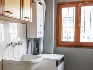 Foto 4 de Departamento de 2 Dormitorios y cochera en Alquiler- calle Alvarado, Salta