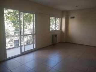 Foto 2 de Departamento en  alquiler amplio monoambiente barrio Martin