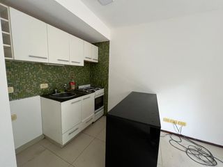 Foto 2 de Departamento en  alquiler amplio monoambiente barrio Martin