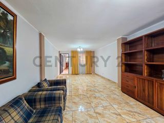 Foto 2 de Oportunidad en Zarate: Duplex de 158m2 a solo unos pasos del Tren